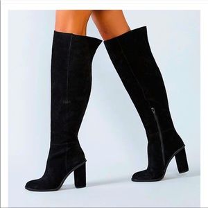 Gianni Bini black suede boots size 8